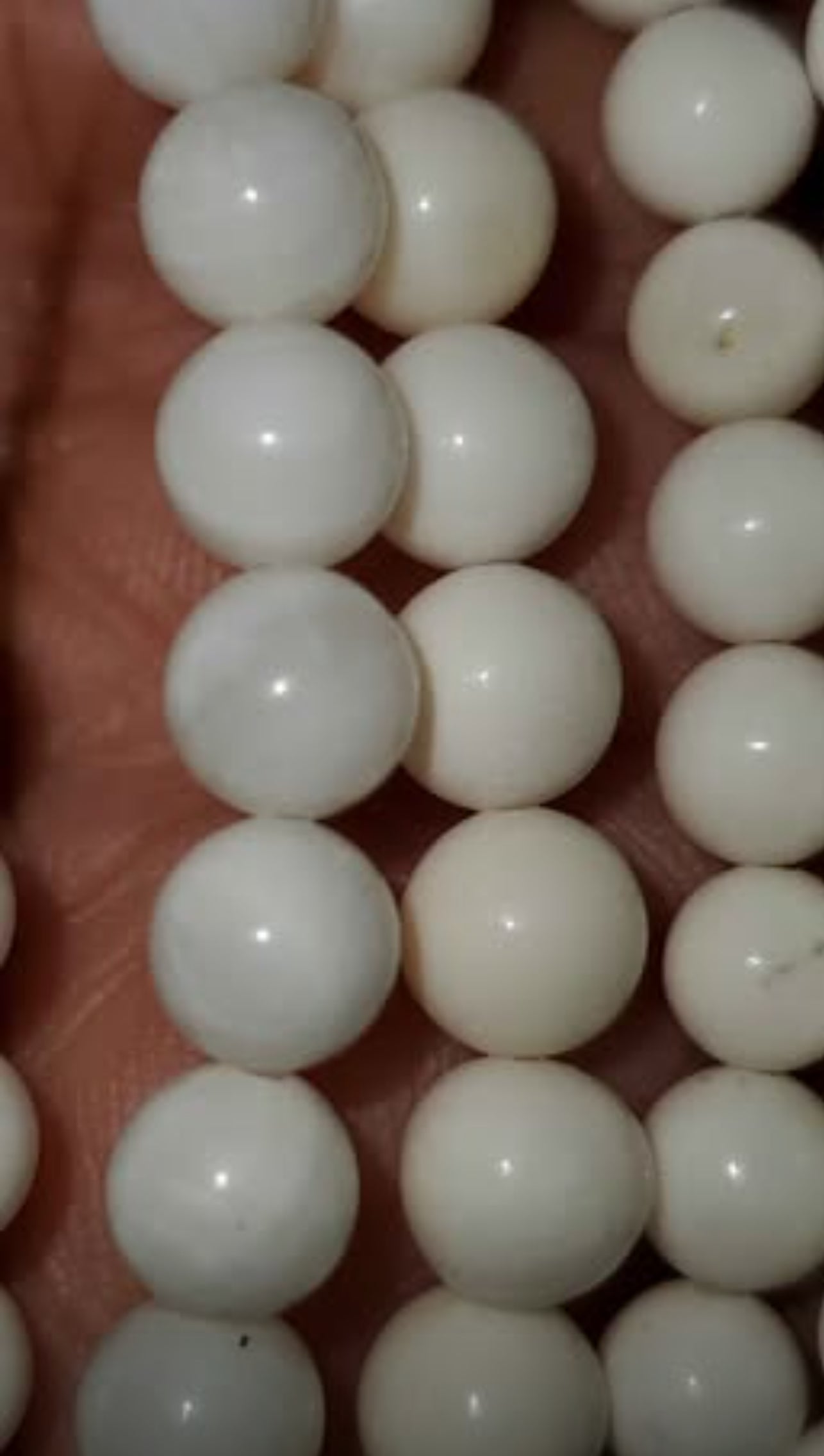 White Onyx, round bead natural 15.5-16 inch 5mm (price per strand)