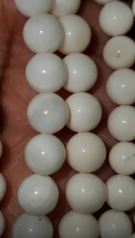 White Onyx, round bead natural 15.5-16 inch 5mm (price per strand)
